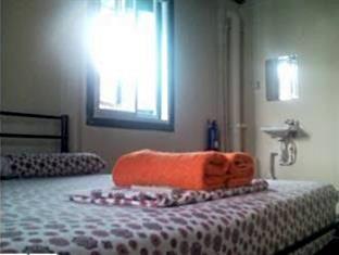 Tripsinn Hostel Singapore